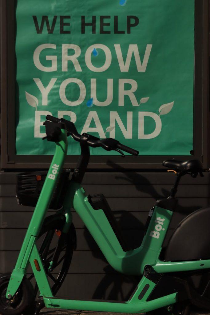 Driver Earned $500 in One Weekend Using This Simple Trick